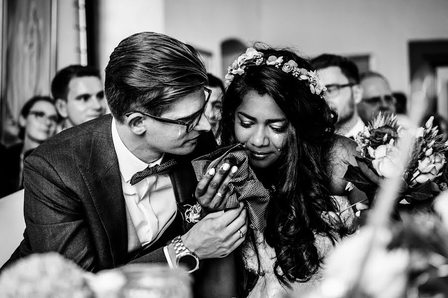 Bryllupsfotograf Johannes Morsbach (heyheyweddings). Bilde av 11 oktober 2023