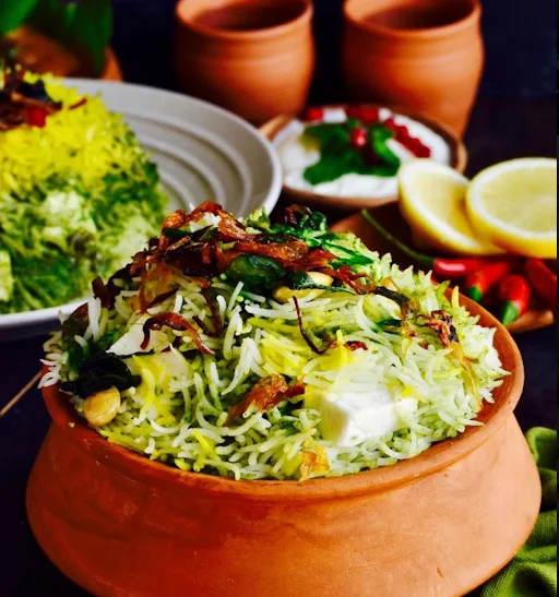 Paneer Dum Biryani [250 Gms/ 5 Pcs)