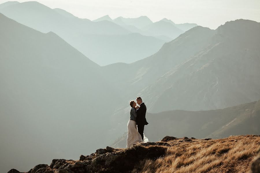 Wedding photographer Krzysia Kowerczuk (krfoto). Photo of 11 November 2018