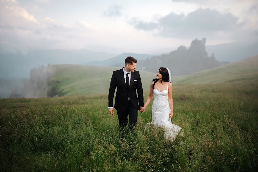 Wedding photographer Adrian Craciunescul (craciunescul). Photo of 4 July 2019