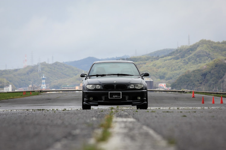 3シリーズ クーペのBMW・318ci・空港・走行会に関するカスタム事例の投稿画像1枚目
