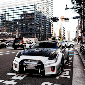 NISSAN GT-R