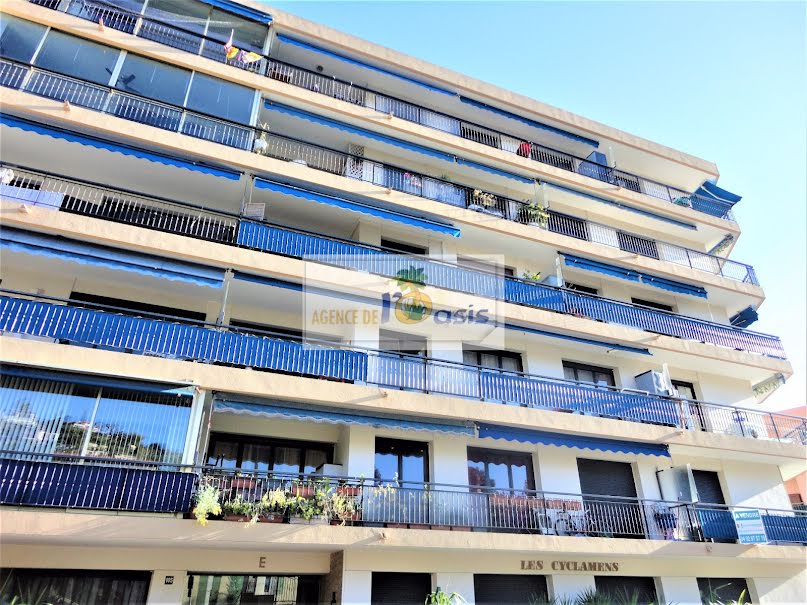 Location  appartement 3 pièces 77.16 m² à Mandelieu-la-Napoule (06210), 980 €