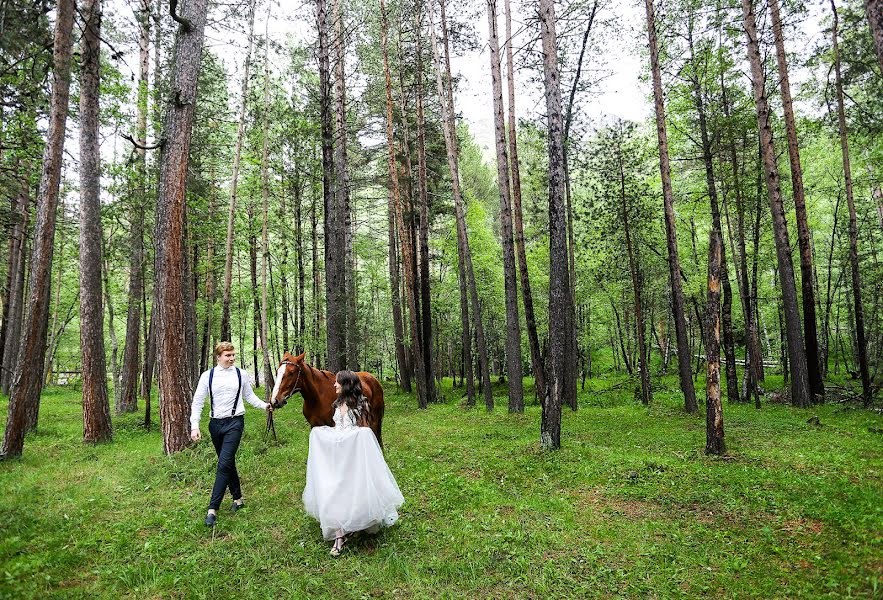 Fotógrafo de casamento Ruslan Gabriel (ruslanlysakov). Foto de 21 de junho 2017