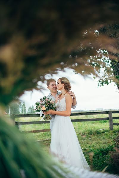 Huwelijksfotograaf Dmitriy Denisov (steve). Foto van 17 juli 2016