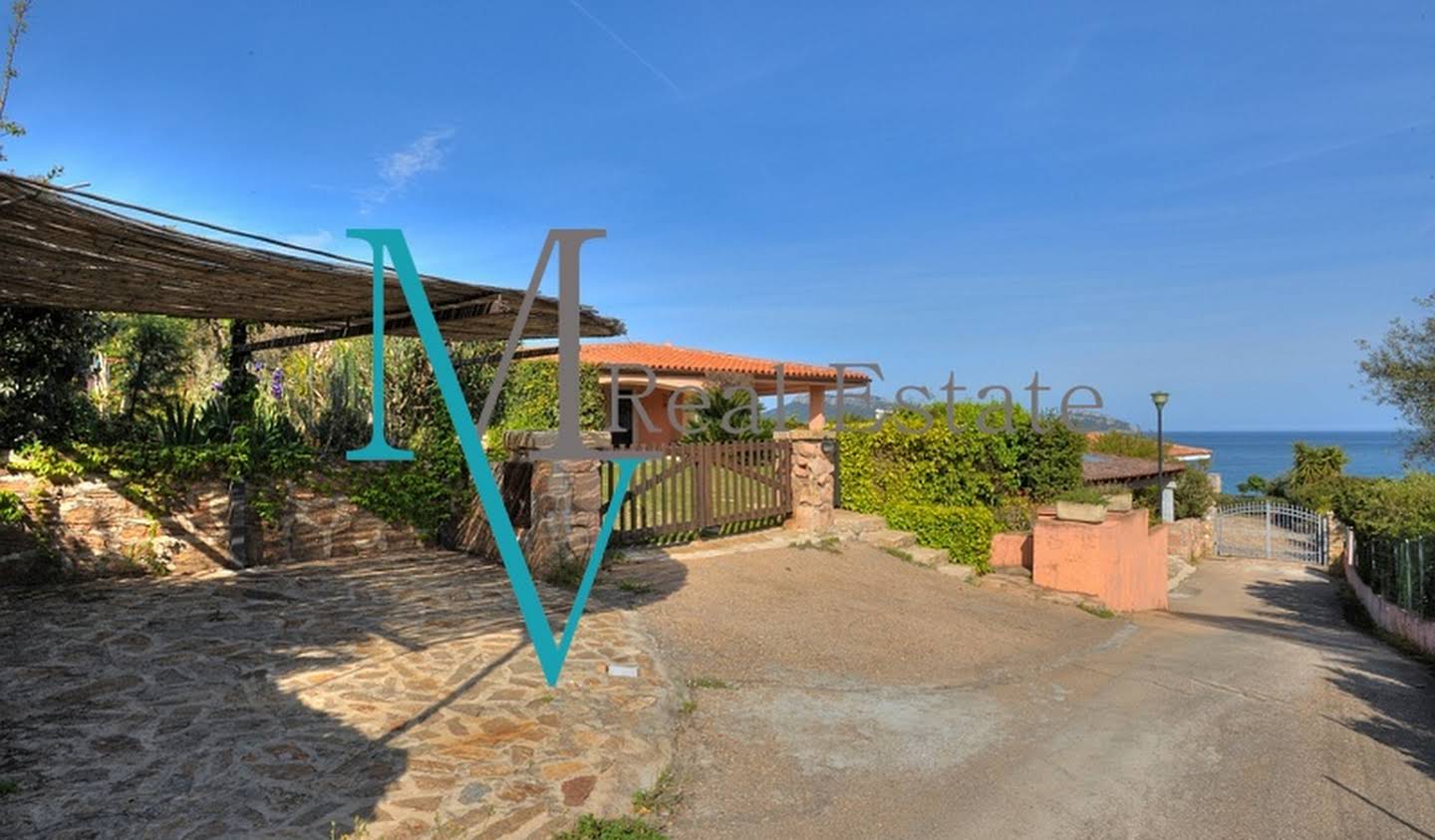 Villa with garden and terrace Golfo Aranci