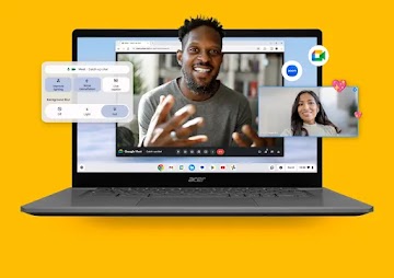 En åpen Chromebook-skjerm med en smilende mann i et Google Meet-anrop.