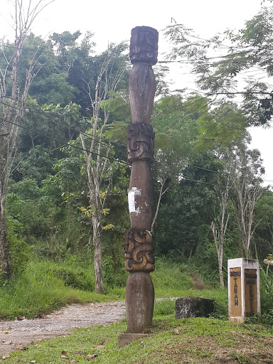 Totem Lamin Indah