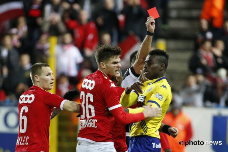 Avant le Clasico, Michou et un Standardman jouent les arbitres