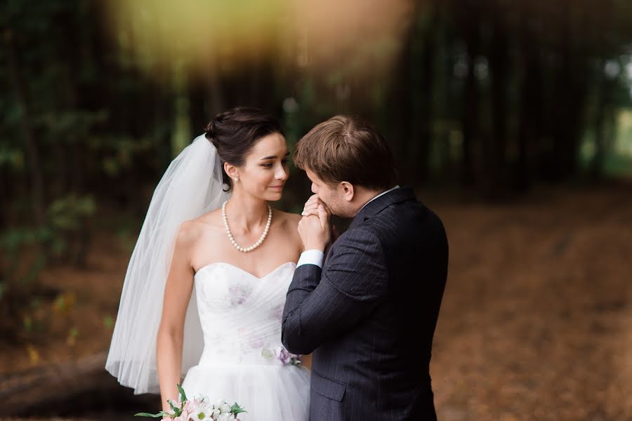 Fotografo di matrimoni Anton Iusov (iusov). Foto del 28 settembre 2015