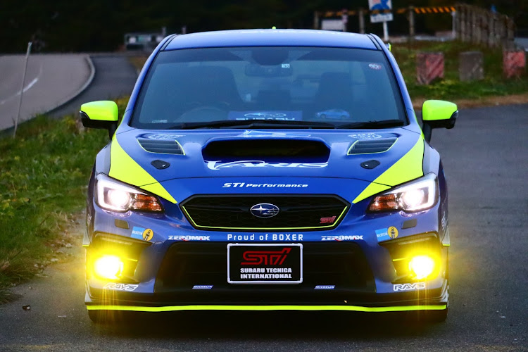 WRX STIのオートプラネット名古屋・今後とも宜しくお願いしますに関するカスタム事例の投稿画像10枚目