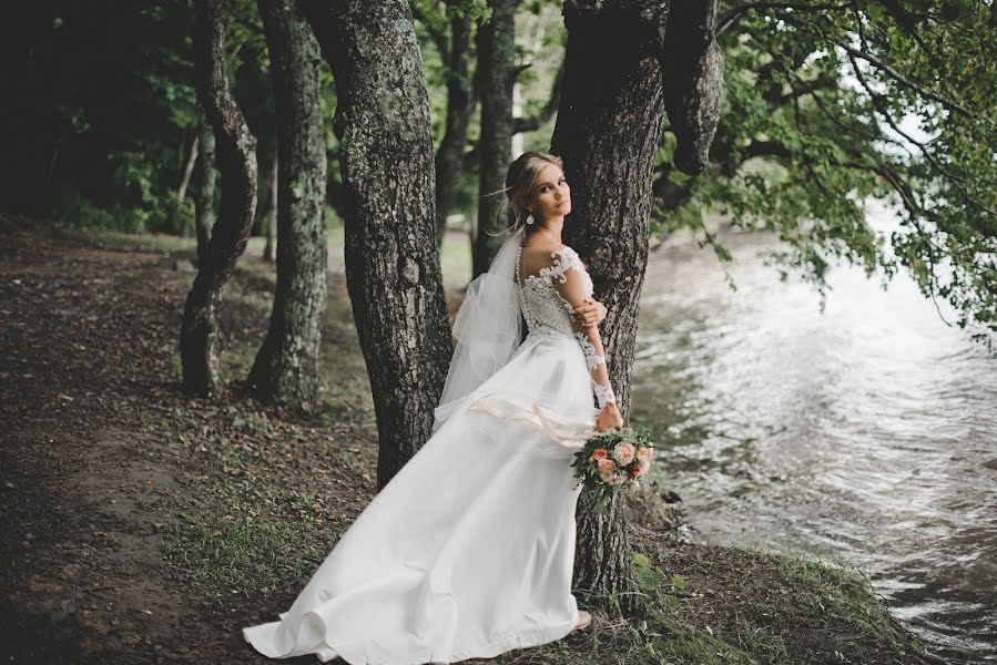 Wedding photographer Irina Slobodskaya (slobodskaya). Photo of 16 April 2019