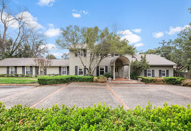 House with pool 3