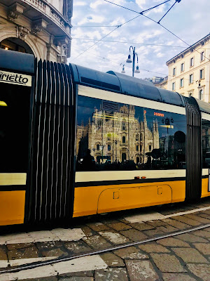 “Milano sguardo distratto” di albertamazzi