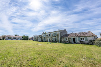 maison à Mortagne-sur-Gironde (17)