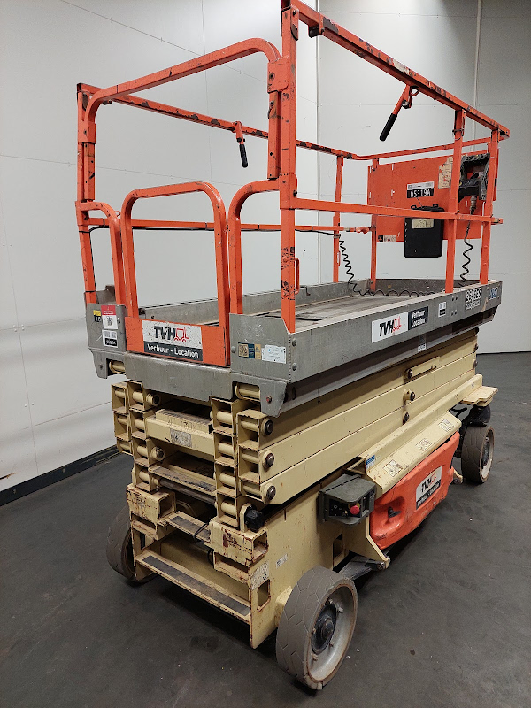 Picture of a JLG 2646ES