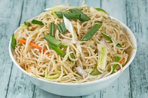 Veg Hakka Style Noodles