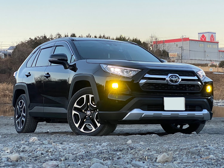 RAV4のラブ4・MXAA54・JZX100・チェイサー・SUVに関するカスタム事例の投稿画像1枚目
