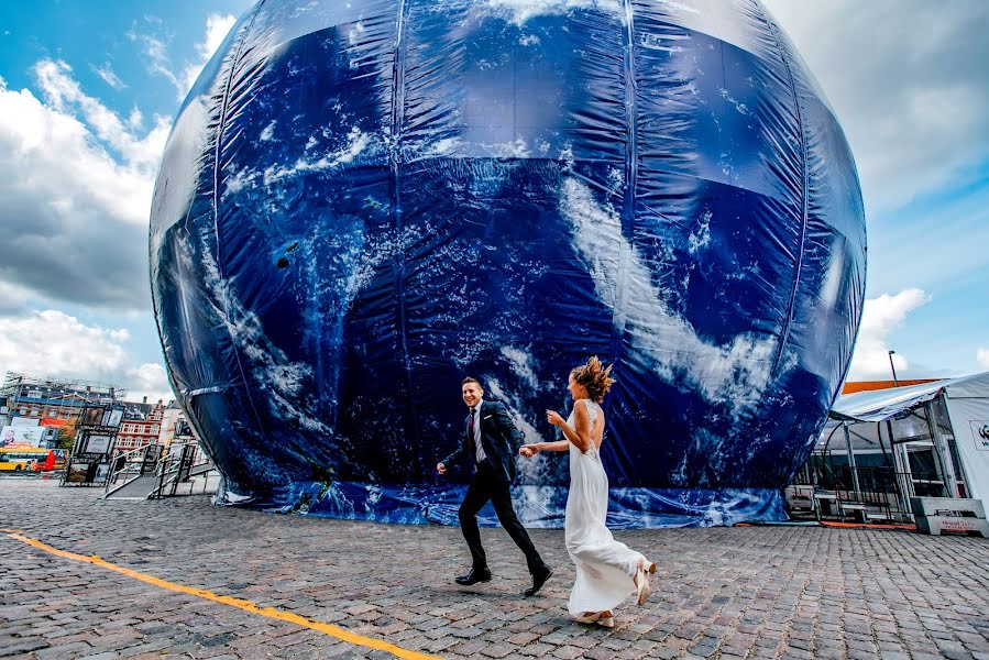 Fotógrafo de casamento Irina Pervushina (london2005). Foto de 14 de outubro 2018