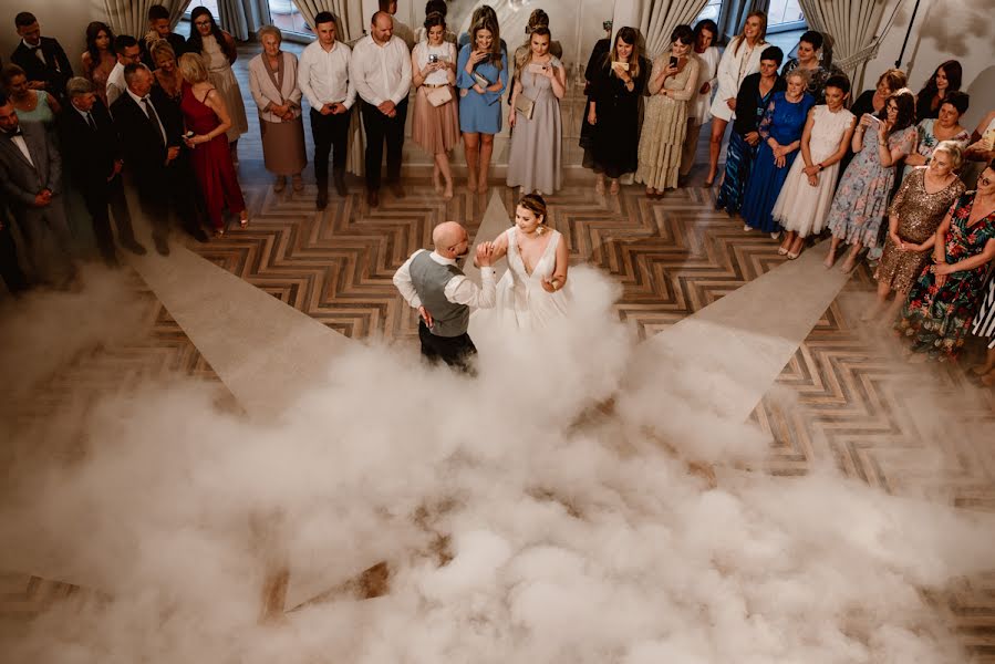 Fotografo di matrimoni Krzysiek Piórkowski (refleksyjni). Foto del 7 giugno 2021