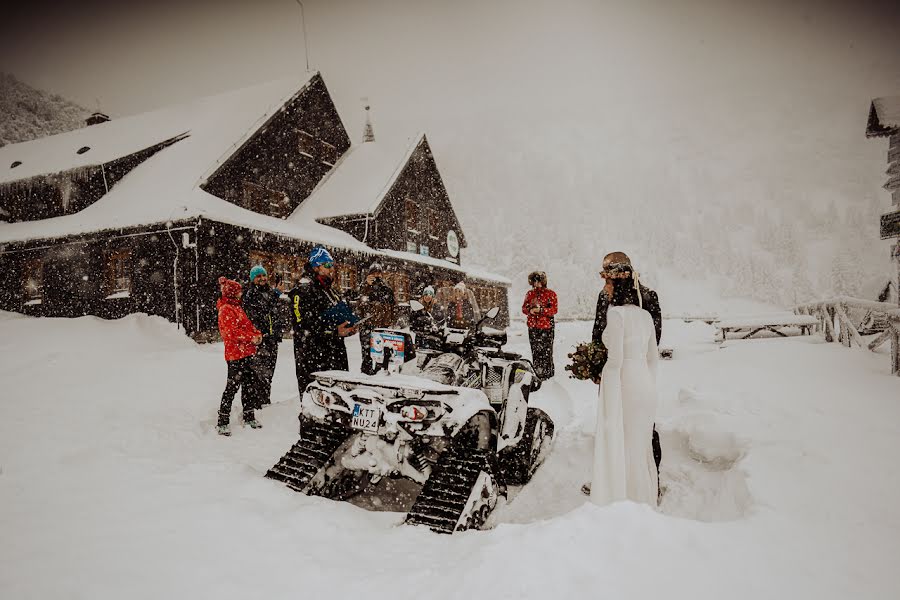 Fotografo di matrimoni Kamil Nadybał (maleszarestudio). Foto del 26 dicembre 2022