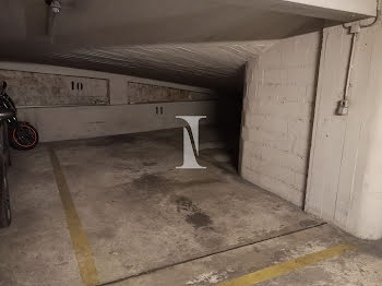 parking à Paris 15ème (75)