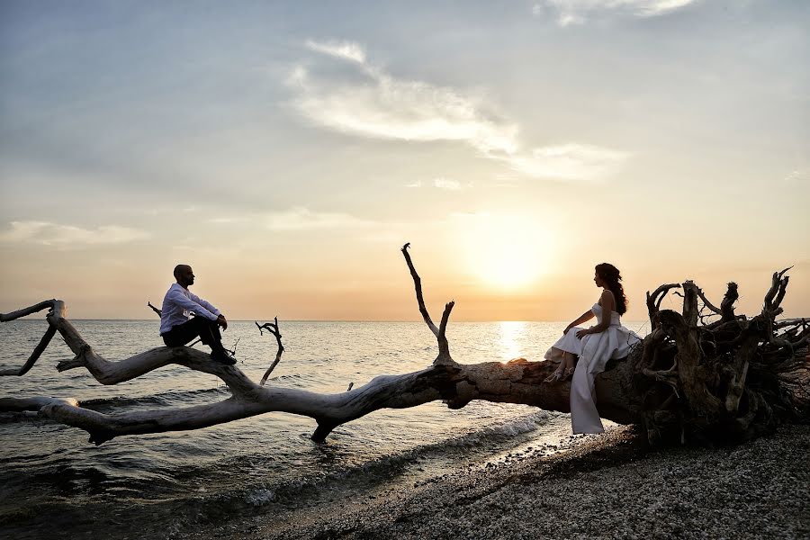 Fotografer pernikahan Giorgos Antoniadis (antoniadis). Foto tanggal 15 Desember 2022