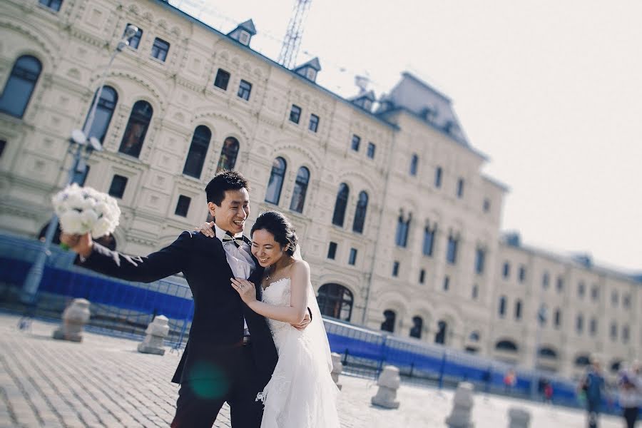 婚禮攝影師Lesya Oskirko（lesichka555）。2015 4月22日的照片