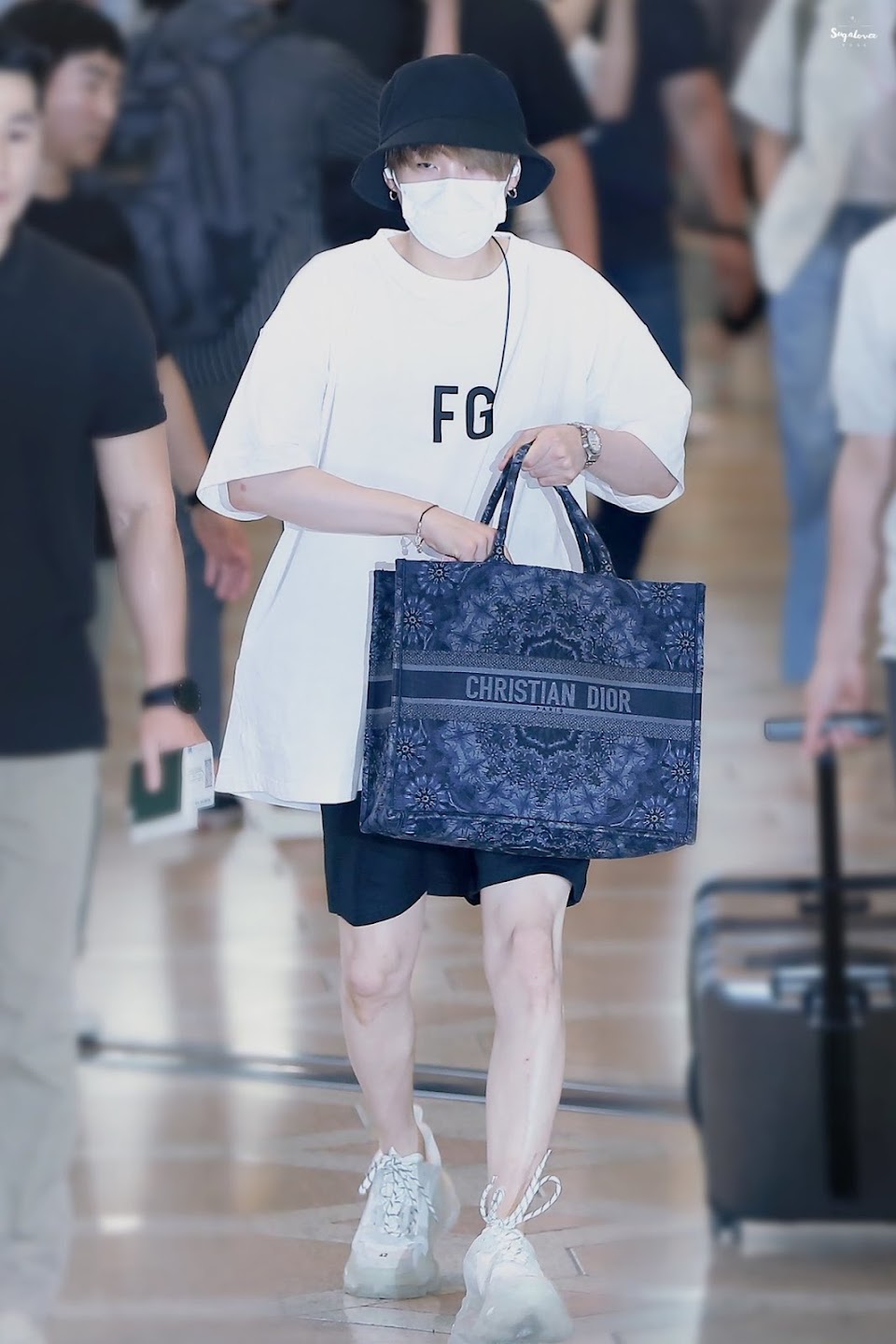 The One Who Stole Taehyung's Gucci Bag