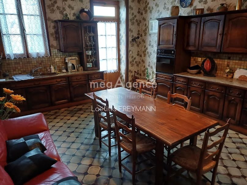 Vente maison 7 pièces 180 m² à Cozes (17120), 257 000 €