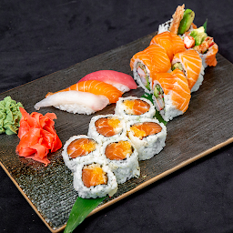 Lunch Sushi Combo E (15pcs) 