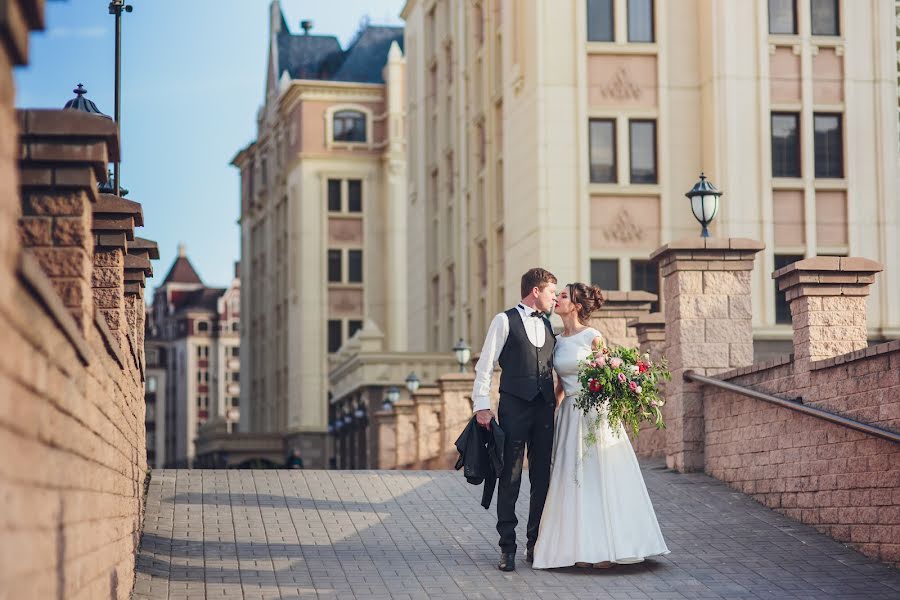 結婚式の写真家Valeriya Kulikova (valeriya1986)。2017 6月3日の写真