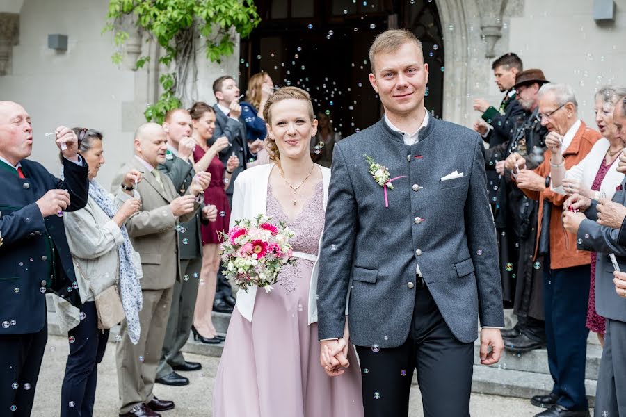 Fotografo di matrimoni Julia Sonnleitner (juliasonnleitner). Foto del 11 maggio 2019