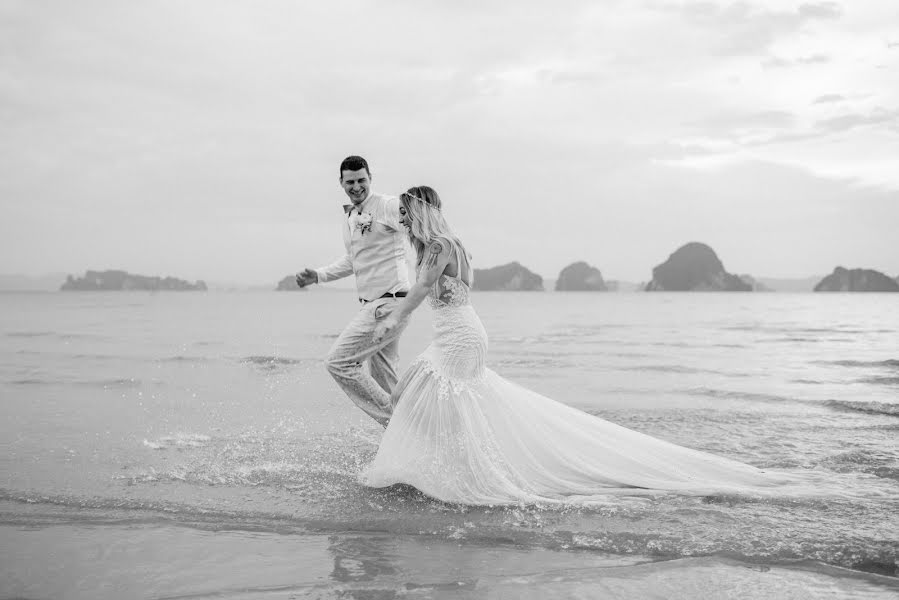 Wedding photographer Ratchakorn Homhoun (roonphuket). Photo of 13 September 2020