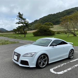 TT RS プラスクーペ