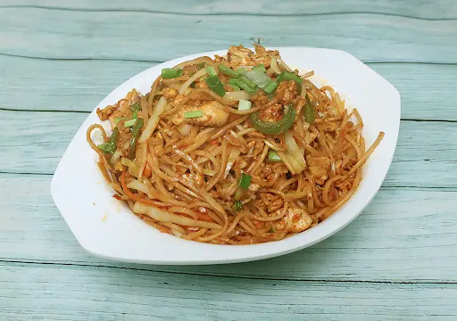 Schezwan Chicken Noodles