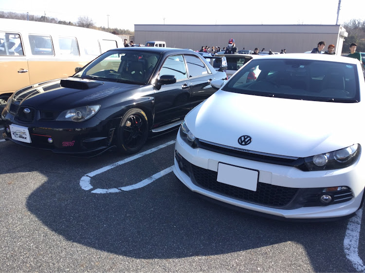318Ciのオートプラネット名古屋 〜Cars&Coffee〜・安定子守！だか少しは車のお写真も！・雨の中の立駐作業！・テーマパーク化の愛車🤣に関するカスタム事例の投稿画像5枚目