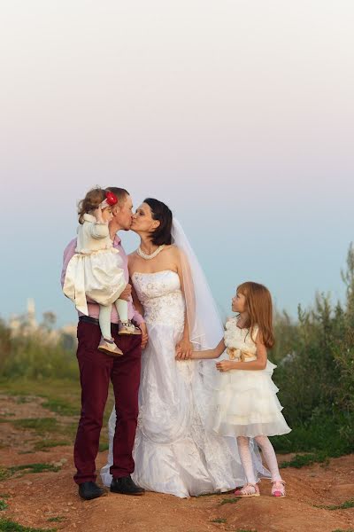 Fotógrafo de casamento Anastasiya Batina (nastenzya). Foto de 22 de agosto 2017