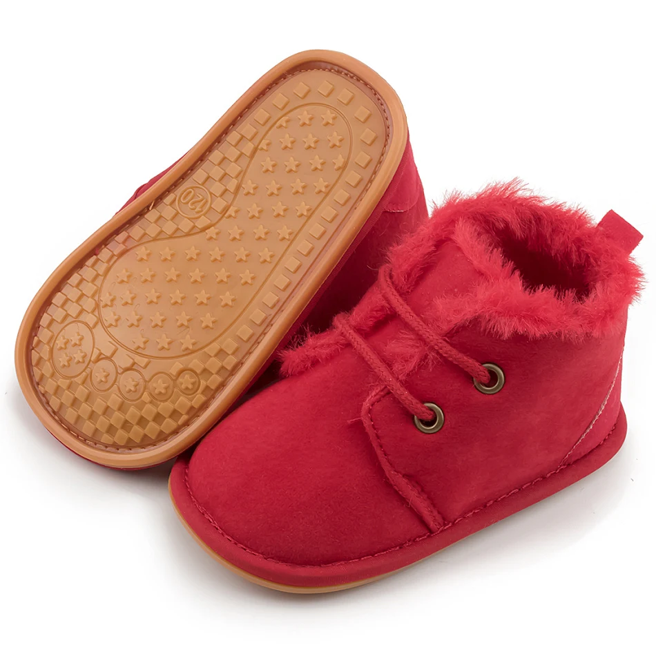 Warme, fluweelzachte babyschoenen met antislip rubberen zool. Ideaal voor de eerste stapjes van je kleintje, comfortabel en veilig.