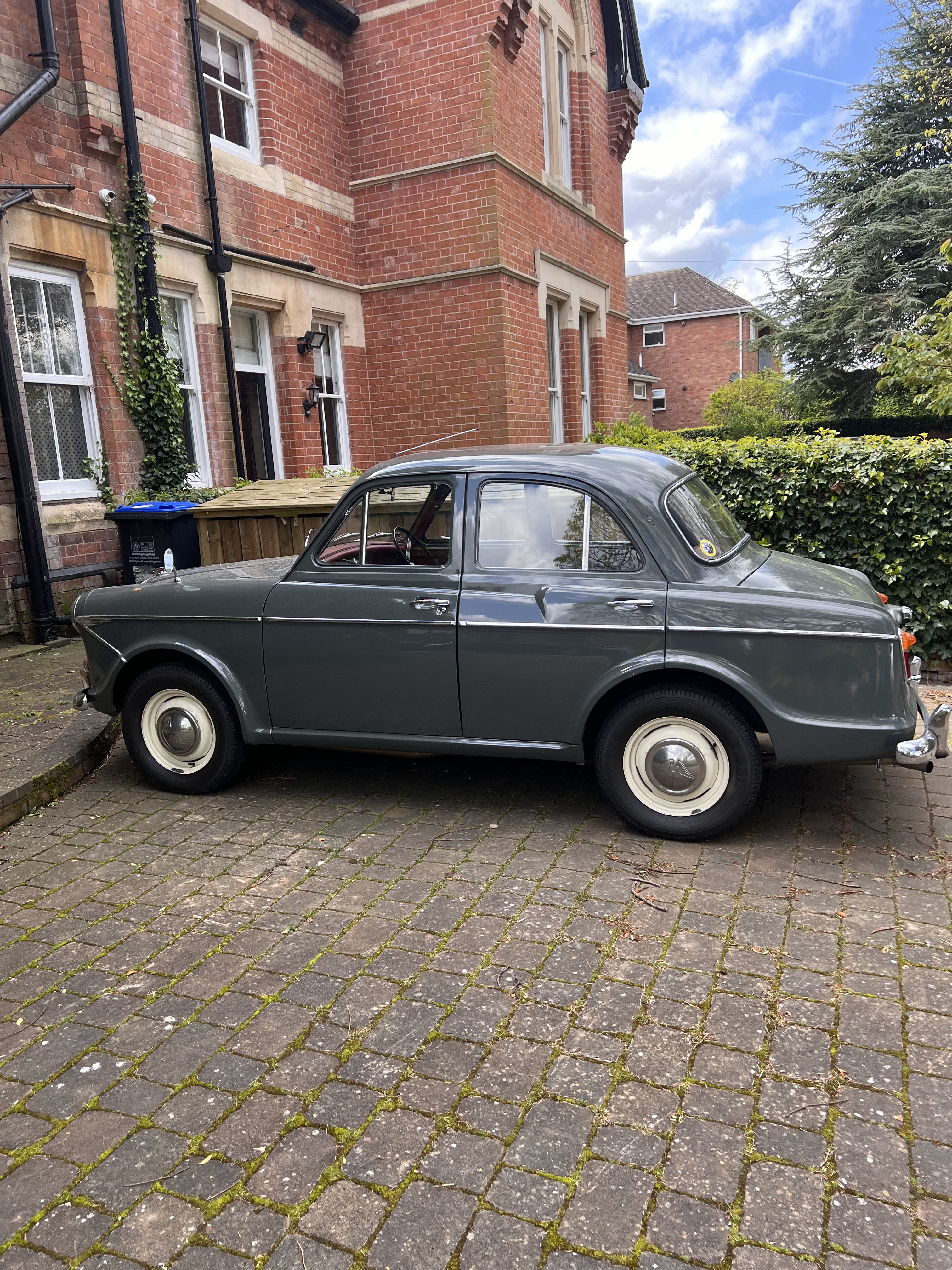 Wolseley 1500 Hire Leamington Spa