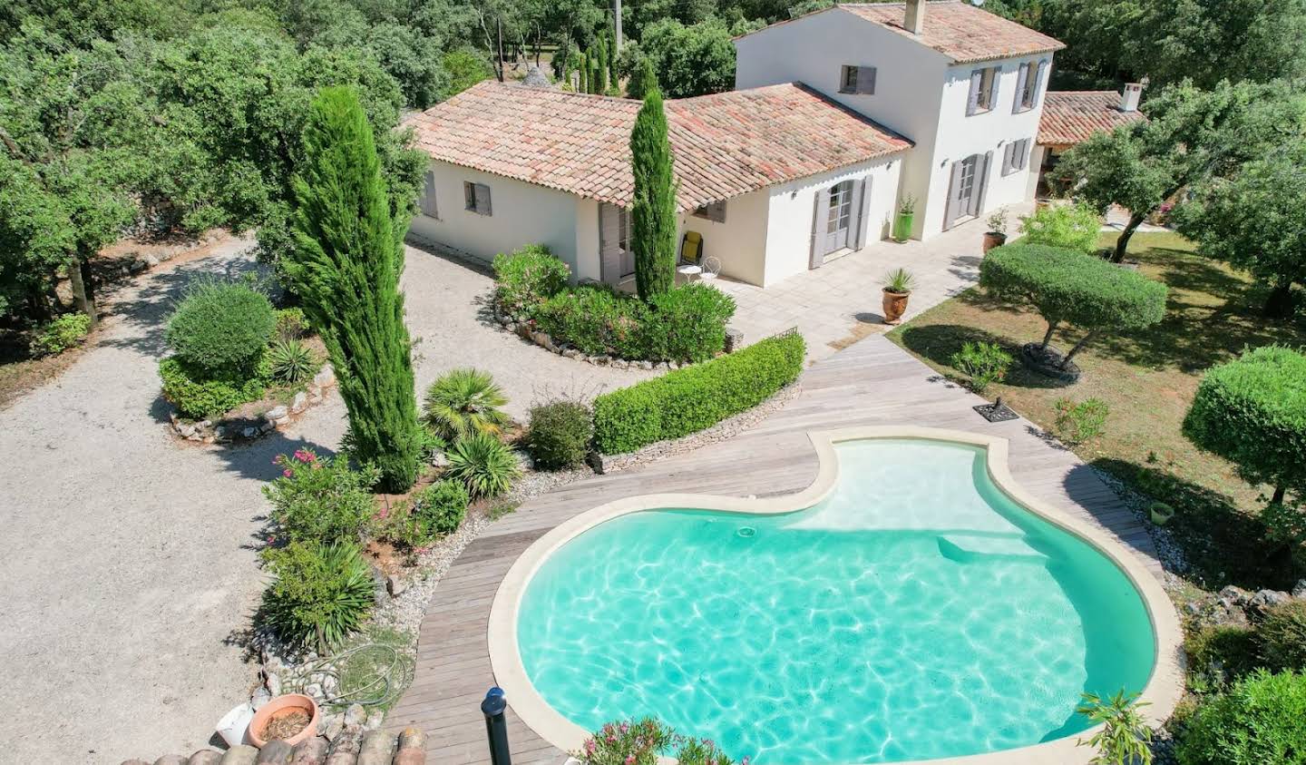 Villa with pool Uzès