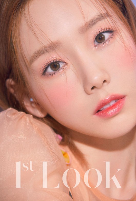 taeyeon 1stlook 2