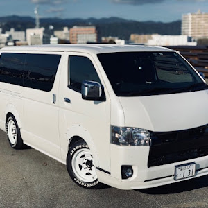 ハイエースバン TRH200V