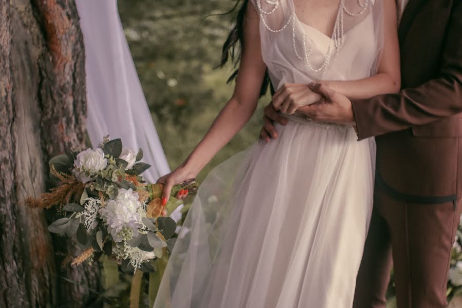 Fotógrafo de casamento Valeriya Svechnikova (leracandle). Foto de 23 de agosto 2019