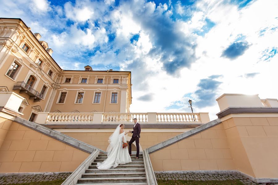 Wedding photographer Aleksey Averin (alekseyaverin). Photo of 1 November 2023