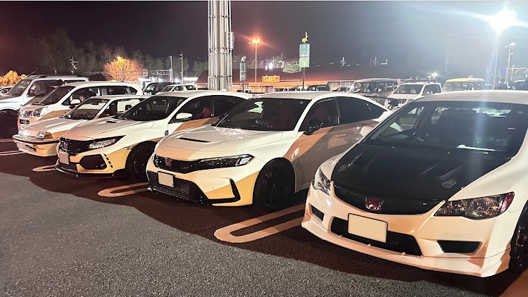 シビックタイプRの針テラスに関するカスタム事例の投稿画像2枚目