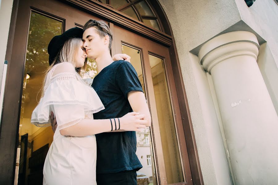 Fotógrafo de casamento Anna Novikova (annanovikova). Foto de 4 de agosto 2017