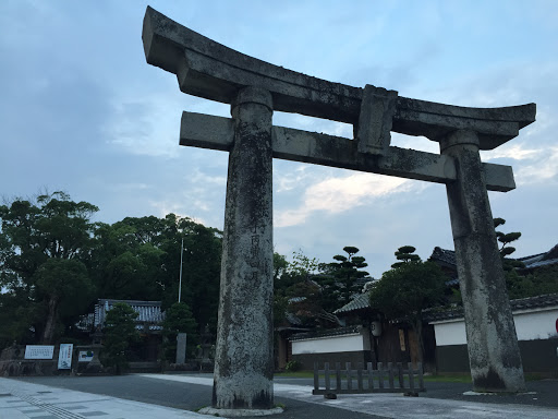 諏訪神社鳥居