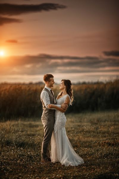 Wedding photographer Vitaliy Kuzmin (vitaliano). Photo of 20 August 2019