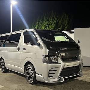 ハイエースバン TRH200V